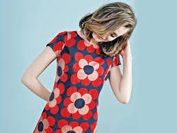 Schwingende röcke und kleider für mottopartys in typischen designs ⇒ jetzt einfach online bestellen! Mode Der 60er Diese Kleidung Ist Typisch Sixties