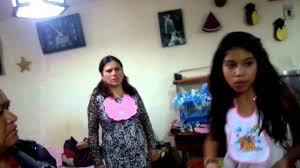 De hecho son el momento más esperado de la fiesta. Juegos Para Baby Shower Las Sillas Hombres Youtube