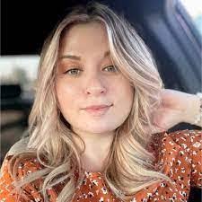 Madeline Gabbert's Instagram, Twitter & Facebook