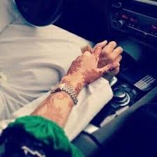 Kartinki Cherez We Heart It Couple Couples Driving Henna Holdinghands Watch Muslimcouple Muslim Cute Muslim Couples Unique Henna Beautiful Henna Designs