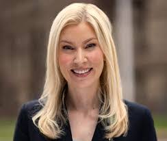 Candace Cooper's Instagram, Twitter & Facebook