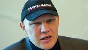 Bekannte beispiele für solche kooperationen sind etwa der sportler michael schumacher, der u. Axel Schulz Und Fackelmann Trennung Nach 18 Jahren Sponsors