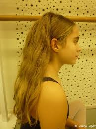 Nous avons de 100 000 à 150 000 cheveux. Conseil Pratique Danser Les Cheveux Laches Danses Avec La Plume L Actualite De La Danse