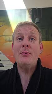 Alex Victor Bravo (@gunnyvb)