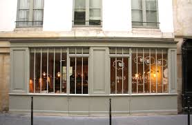 Le Petit Atelier De Paris Remodelista Exterior Design Paris Shopping De Paris