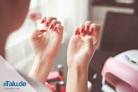 Wollen sie ihre gelnägel entfernen, sollten sie in ein set guter feilen investieren. Gelnagel Selbst Entfernen Anleitung In 7 Schritten Talu De