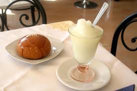 Di sicuro, non ha nulla a che fare con quelle trovabili nei bar e nelle gelaterie del settentrione. Granita Siciliana Al Limone Studenti Fornelli Vi Aiuta A Combattere Il Caldo Liveunict