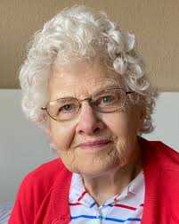 Joanne Tuttle's Instagram, Twitter & Facebook