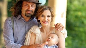 Dana rogoz a plecat în vacanță cu casa în spate. Dana Rogoz Si A Botezat Fiul Adela Popescu Si Radu Valcan Au Fost Nasi