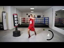 Selbstverständlich profitiert auch das der versuchung, einen boxsack als ultimatives fitnessgerät und sparring ersatz für ein zeitsparendes und jederzeit zu absolvierendes training zu hause aufzuhängen, sollten. Boxtraining Zuhause Die Besten Ubungen Fur Anfanger Und Passende Gerate Fur Das Training Blog Ubers Laufen In Berlin Vom Laufanfanger Bis Halb Marathon Sports Insider