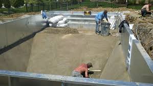 Is vermiculite or grout better for the pool base in a vinyl liner pool? Vermiculite Pool Bottom Installation Mud Slingers Flickr