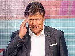 Wir begleiten peter schröcksnadel auf seiner reise von der pulsierenden metropole vancouver aus zum herrlichen lake okanagan, beim lachsfischen auf vancouver island und hoch in den norden. Osv Prasident Schrocksnadel Bereitet Seinen Abschied Vor Ski Weltcup Derstandard At Sport