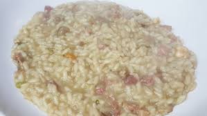 È possibile, ad esempio, preparare lo stesso risotto con i funghi surgelati e la salsiccia. Risotto Ai Funghi Porcini Freschi Secchi O Congelati Ricetta Facile E Veloce