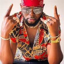 They had a classical musical style. Top 10 Best Dressed Musician In Africa 2020 2020 Stylish And Creative Ankara Styles Inspiration For Below You Can Vote Your Best Musicians In Africa Best Pictures Queen