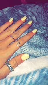 Yellow Nails Acrylicnailsforsummer Short Acrylic Nails Yellow Nails Oval Shaped Nails