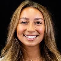 Analia Vasquez's Instagram, Twitter & Facebook