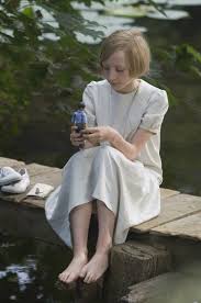 1840s england, acclaimed but overlooked fossil hunter mary anning and a young woman sent to convalesce by the sea develop an intense relationship, altering both of their lives forever. Kino Bei Cinema Kinoprogramm Filme Dvds Stars Trailer Und Mehr Cinema De Abbitte Filme Historische Filme
