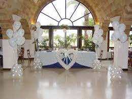 Se pueden crear ambientes memorables con los adornos de salon con globos, la gran diversidad tanto en color y forma son ideales para lograr paredes de globos. Adornos Con Globos Para Boda Originales Disenos Globos Para Boda Salones Para Bodas Adornos Para Boda