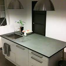 Le plan de travail en pierre traversera les âges sans vous lasser (ni vous lâcher !) et gardera toujours son aspect élégant et robuste. Quelle Matiere Choisir Pour Son Plan De Travail De Cuisine Site De Le Monde De La Pierre