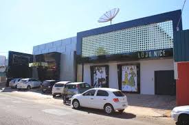 Loja bomba em bairro com 22 mil peças novas por semana e preços  surpreendentes