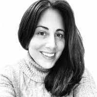 Diane Dileo's Instagram, Twitter & Facebook