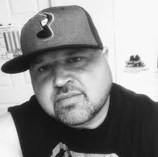 Travis Comer's Instagram, Twitter & Facebook