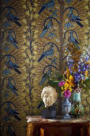 Chez l'éditeur pierre frey par exemple (une référence), certains décors comportent jusqu'à 16 couleurs, imprimées une à une sur des papiers de grande. Papiers Peints L Orient Reve De Pierre Frey Ad Magazine