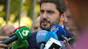 Nolasco, ex vicepresidente de Aragón, vuelve a ser portavoz de Vox en las  Cortes tras romper con el PP