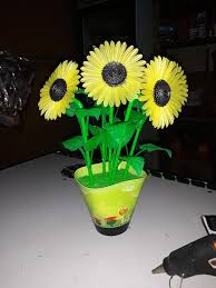 Berbeda dengan cara merawat bunga mawar yang sudah dirangkai, bunga matahari justru dianjurkan untuk diletakkan di tanah terbuka yang terkena sinar matahari penuh. Bunga Matahari Buat Dari Straw Artificial Flower Craft Facebook