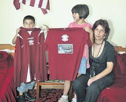 Ce urmează pentru csm bucurești. CutremurÄƒtor Copiii Unui Mare Fotbalist Cersesc