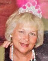 Sandra Hallett's Instagram, Twitter & Facebook