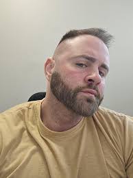 Gestutzter Bart vs. langer Bart, welcher ist besser? (Mein letzter Beitrag  wurde gelöscht, weil ich oben ohne war lol) : r/beards