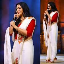 She is one of the few actress who looks amazing in saree. Anushka Shetty In Saree 15 All Time Beautiful Looks Styles At Life