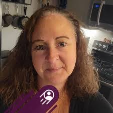 Kerri Pratt's Instagram, Twitter & Facebook