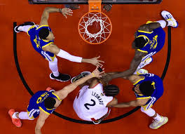 Patrick beverley and serge ibaka. Kawhi Leonard Ist Torontos Basketballer Mit Den Riesenhanden