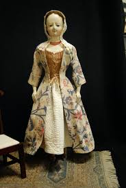 23 1 2 Lady Madeline A Wooden Queen Anne Doll With Removable Clothing And Accessories Sold Avec Images Poupees En Bois Poupees Anciennes Poupee