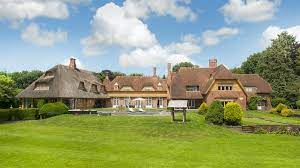 De gemeente eindhoven koopt landgoed de wielewaal in stadsdeel strijp. Qv1f4klely5w7m