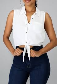 Chemise bleue sans manches avec détails brodés style. Chemisier Crop Top Sans Manche Blanc Fashion Exotic Kiss