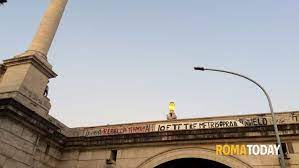 Tre metri sopra il cielo tesisindeki konaklamalarından sonra konuklar tarafından puanlandı. Tre Metri Sopra Il Cielo A Ponte Flaminio