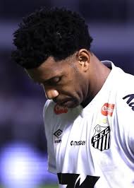 Fora dos próximos dois jogos do Santos, Gil deve encerrar a carreira no  meio do ano