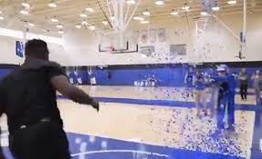 The new orleans pelicans say top overall draft choice zion williamson left the club on thursday to attend to an urgent family medical matter. Watch Zion Williamson Dunks For Couple S Baby Gender Reveal