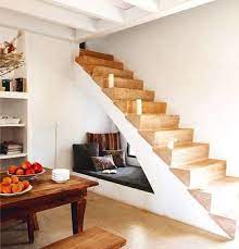 Arredare il sottoscala con soluzioni valide per tutta la zona giorno l'ultima che vi consiglio è ritmo 45° di during design, sistema di elementi componibili così chiamato per il taglio inclinato che caratterizza la loro sommità. Arredare Il Sottoscala Foto Design Mag