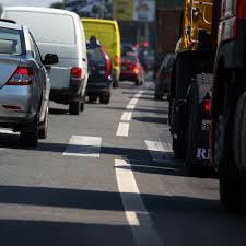 Domneasca, 61, galati, galati, 800008, galacis, rumunija. Cum A Ajuns O Curte InghesuitÄƒ De LangÄƒ Gara De Nord SÄƒ Se Transforme Intr O AutogarÄƒ Din Care PleacÄƒ Zilnic 130 De Autocare Si Microbuze
