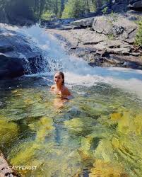 Hassie Harrison Nude and Sexy Photo Collection - Fappenist