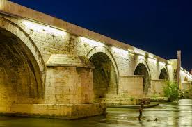 Die hauptstadt skopje zieht jedes jahr rund 70.000 urlauber in ihren bann. Reiseinformationen Und Sehenswurdigkeiten Mazedonien