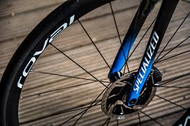 In the meantime, the cyclists managed to avoid complicated situations, such as the change of bike of pogacar about 60 kilometres from the finish line, which caused him to lose contact with the leading group. World Champion Julian Alaphilippe Enjoys New Bike Day Cycling West Cycling Utah
