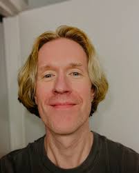 In other more vapid news, I did get my haircut, and I feel that this lewk  was ripped from the pages of Teen Bop©️ Magazine. I am living my JTT life  unashamed.