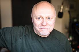 We need to talk about Kev... It was with surprise that I heard Kevin Beadle  was hanging up his headphones. Kev is the DJ I've known the longest. we  actually first met