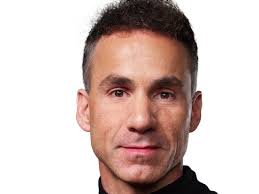 Cook mal: Diese gigantischen Summen kassierten Apples Top-Manager 2015