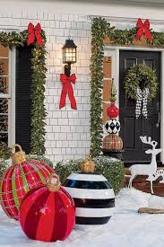 Large Christmas Ornaments Are Our Favorite Holiday Decorating Trend Hands Down Large Outdoor Christmas Ornaments Large Christmas Ornaments Outside Christmas Decorations